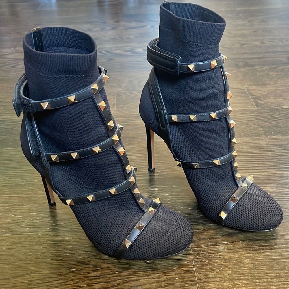 Valentino Garavani Rockstud Bodytech boots